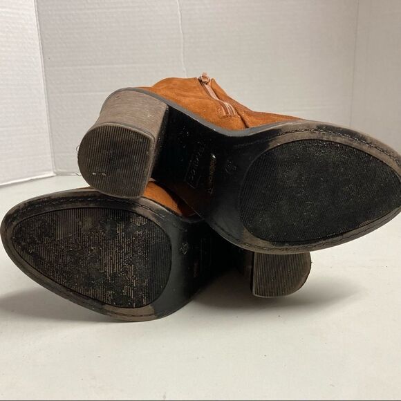 BAMBOO, fringe heeled  booties, Size 6 - Picture 8 of 13